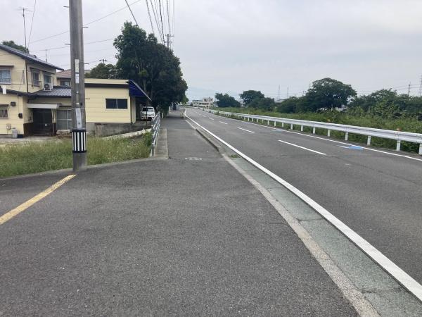 西条市下島山　売土地の前面道路含む現地写真画像