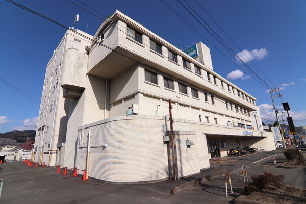 亀岡市篠町柏原中又の中古一戸建の病院画像