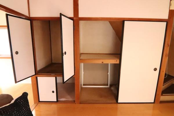 亀岡市篠町柏原中又の中古一戸建の収納画像