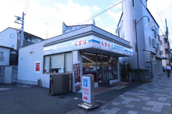 京都市右京区嵯峨天龍寺広道町の新築一戸建のコンビニ画像