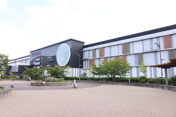 京都市南区久世上久世町の新築一戸建のショッピング施設画像