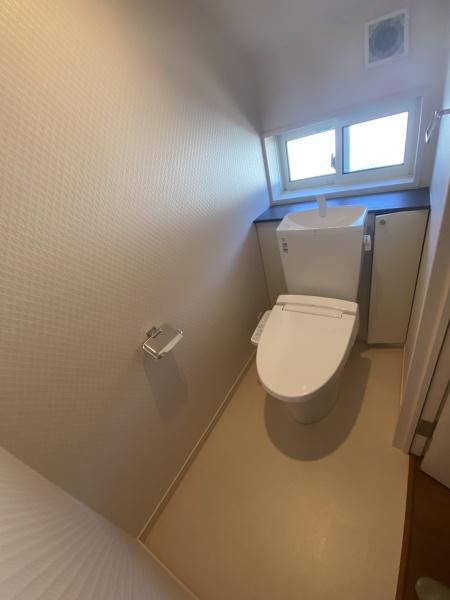 城陽市寺田市ノ久保の中古一戸建のトイレ画像