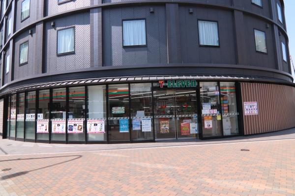 グランドール四条烏丸のコンビニ画像