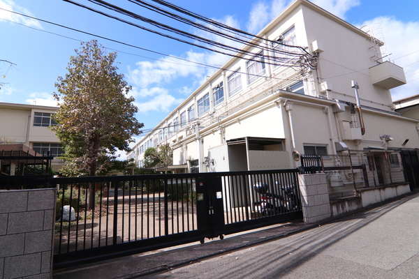 京都市右京区花園艮北町の新築一戸建の小学校画像