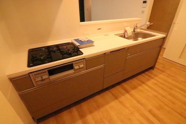 京都市中京区聚楽廻松下町の新築一戸建のキッチン画像