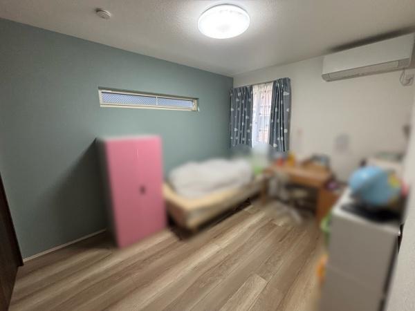 大阪府枚方市長尾元町二丁目　中古戸建の洋室画像