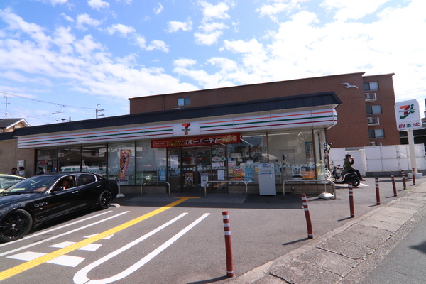 京都市西京区桂池尻町1期2号地　新築戸建住宅のコンビニ画像