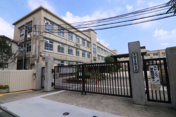 グラン・コート千本一条の小学校画像