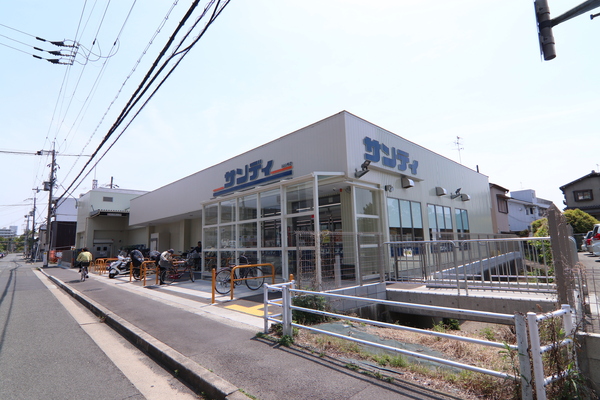 京都市右京区太秦朱雀町の新築一戸建のスーパー画像