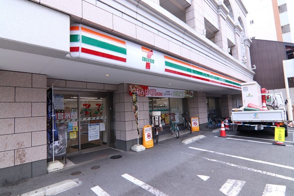京都市上京区芦山寺通智恵光院西入戌亥町の新築一戸建のコンビニ画像
