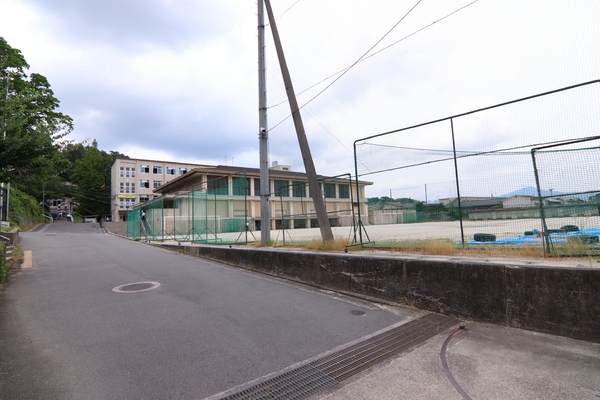 ローレルコート京都北野の中学校画像