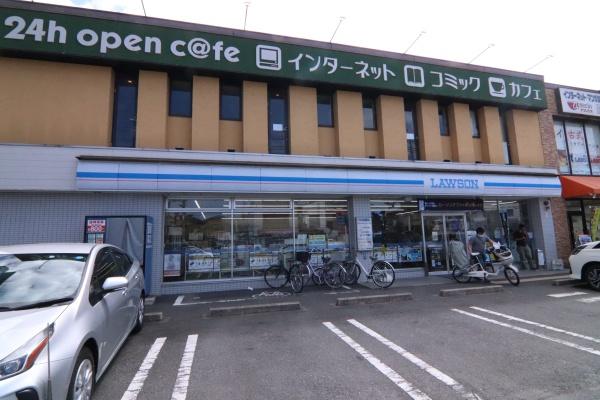 京都市右京区梅津中村町の中古一戸建のコンビニ画像