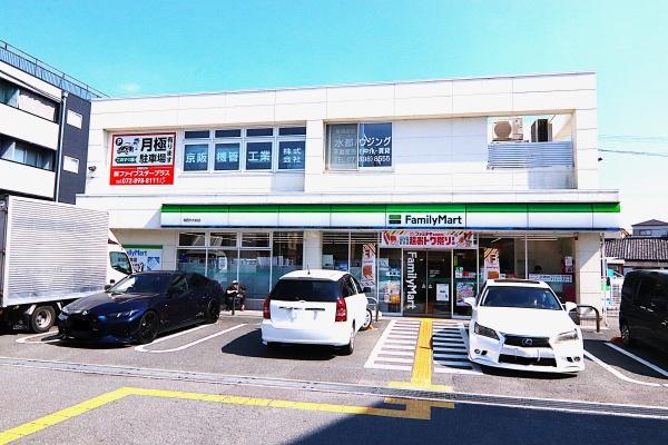 枚方市新之栄町の中古一戸建のコンビニ画像