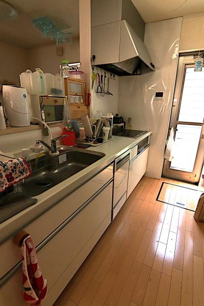 枚方市新之栄町の中古一戸建のキッチン画像