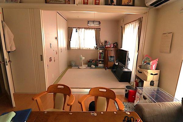 枚方市新之栄町の中古一戸建のリビング画像