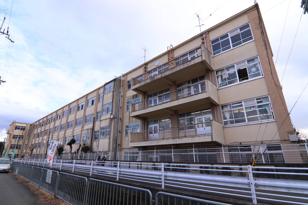 京都市右京区嵯峨野六反田町の中古一戸建の小学校画像