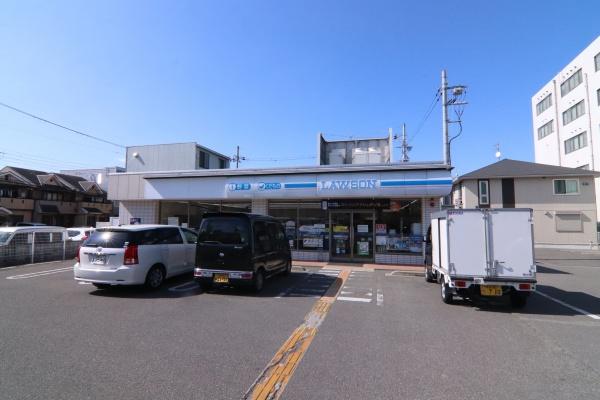 ネバーランド西京極のコンビニ画像
