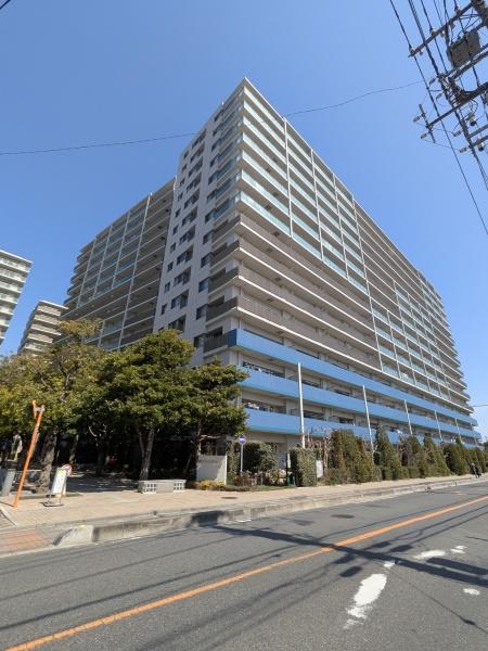 グランシンフォニア EAST棟 6,440万